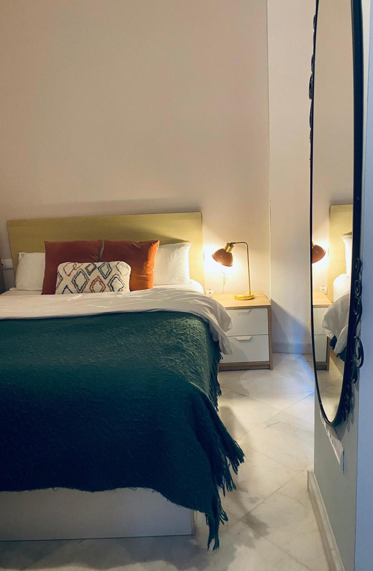 En Centro Historico Con Garaje Apartment Malaga