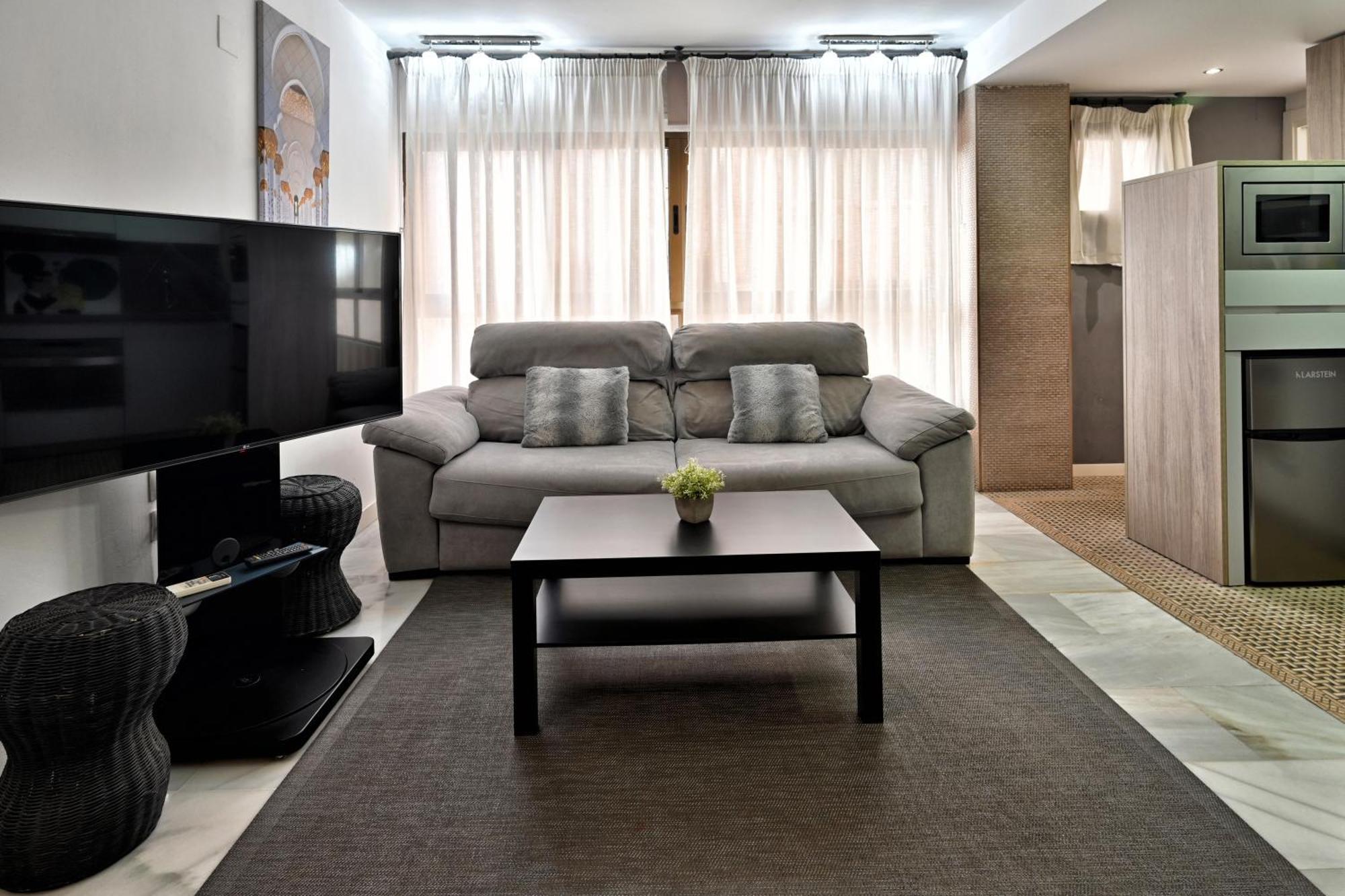 Rent4 La Malaqueta 2 * Malaga