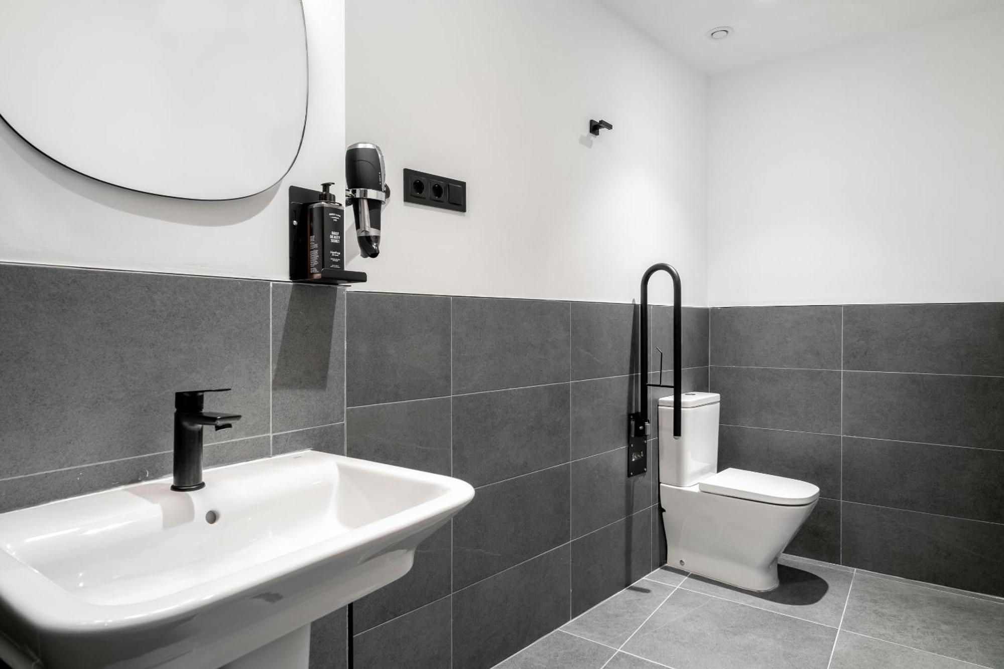 Apartment Limehome Calle Victoria Malaga