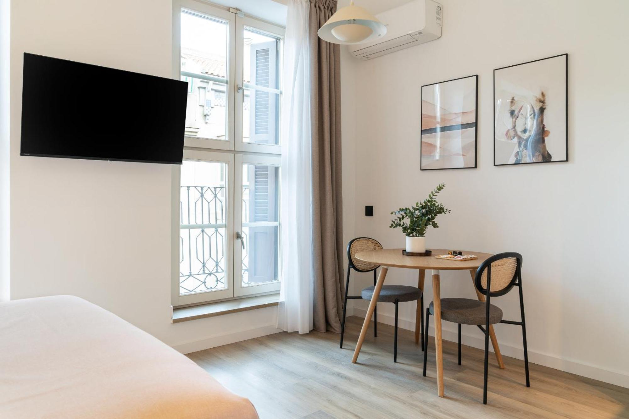 Limehome Calle Victoria * Malaga