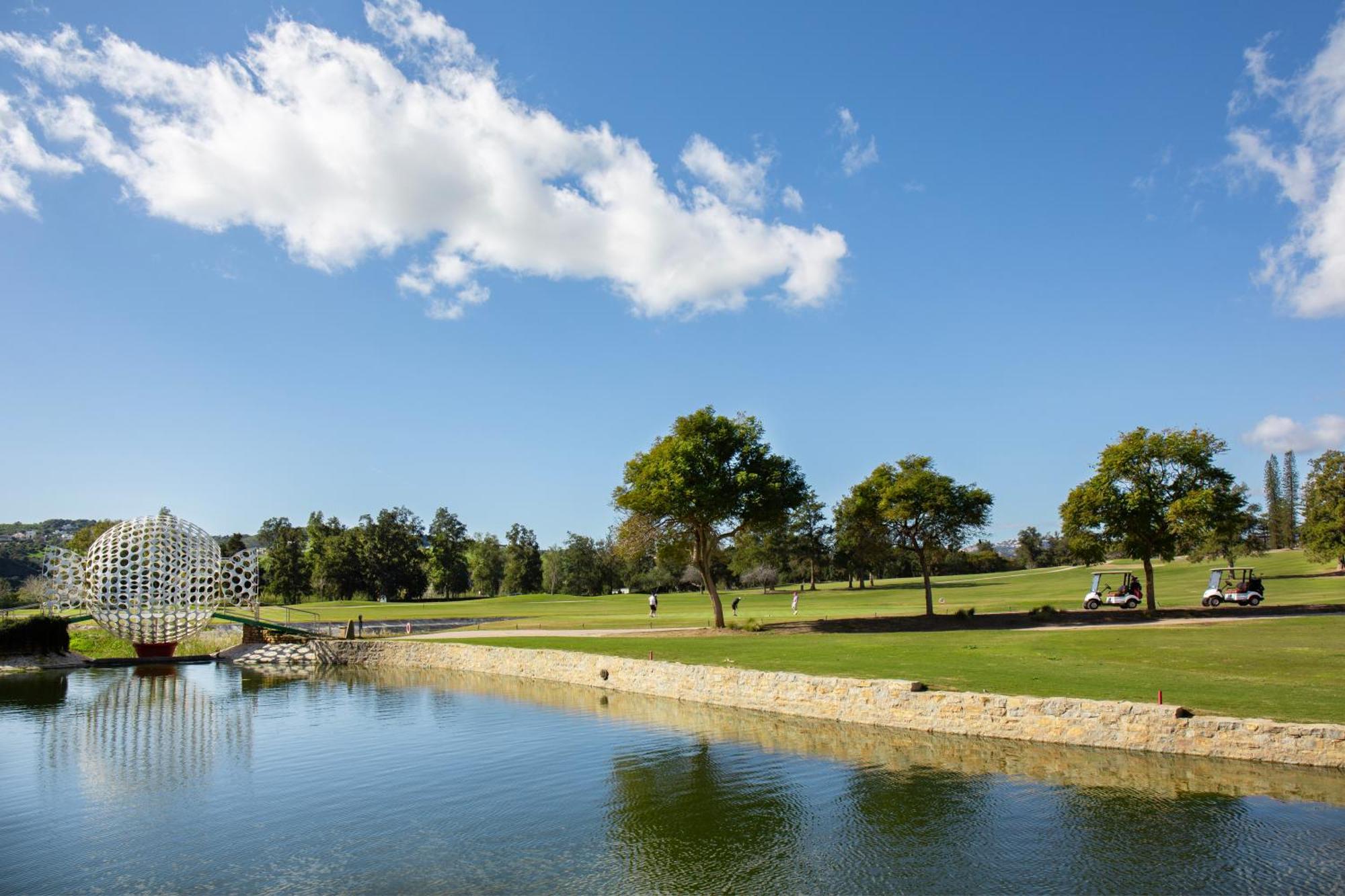 The Luxury Golf Paradise - 8 Pax Groups - Families Apartment *