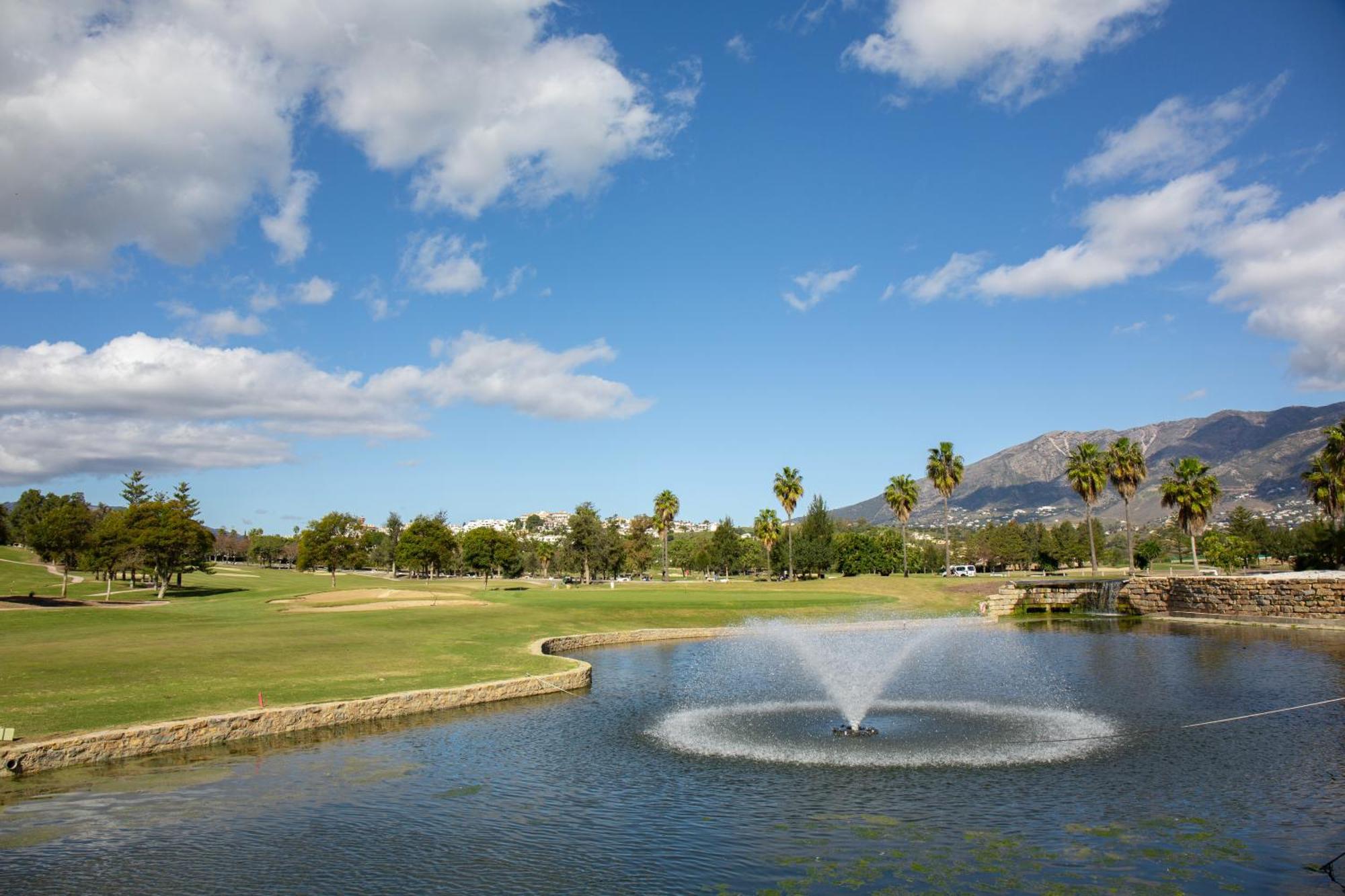 The Luxury Golf Paradise - 8 Pax Groups - Families * Malaga
