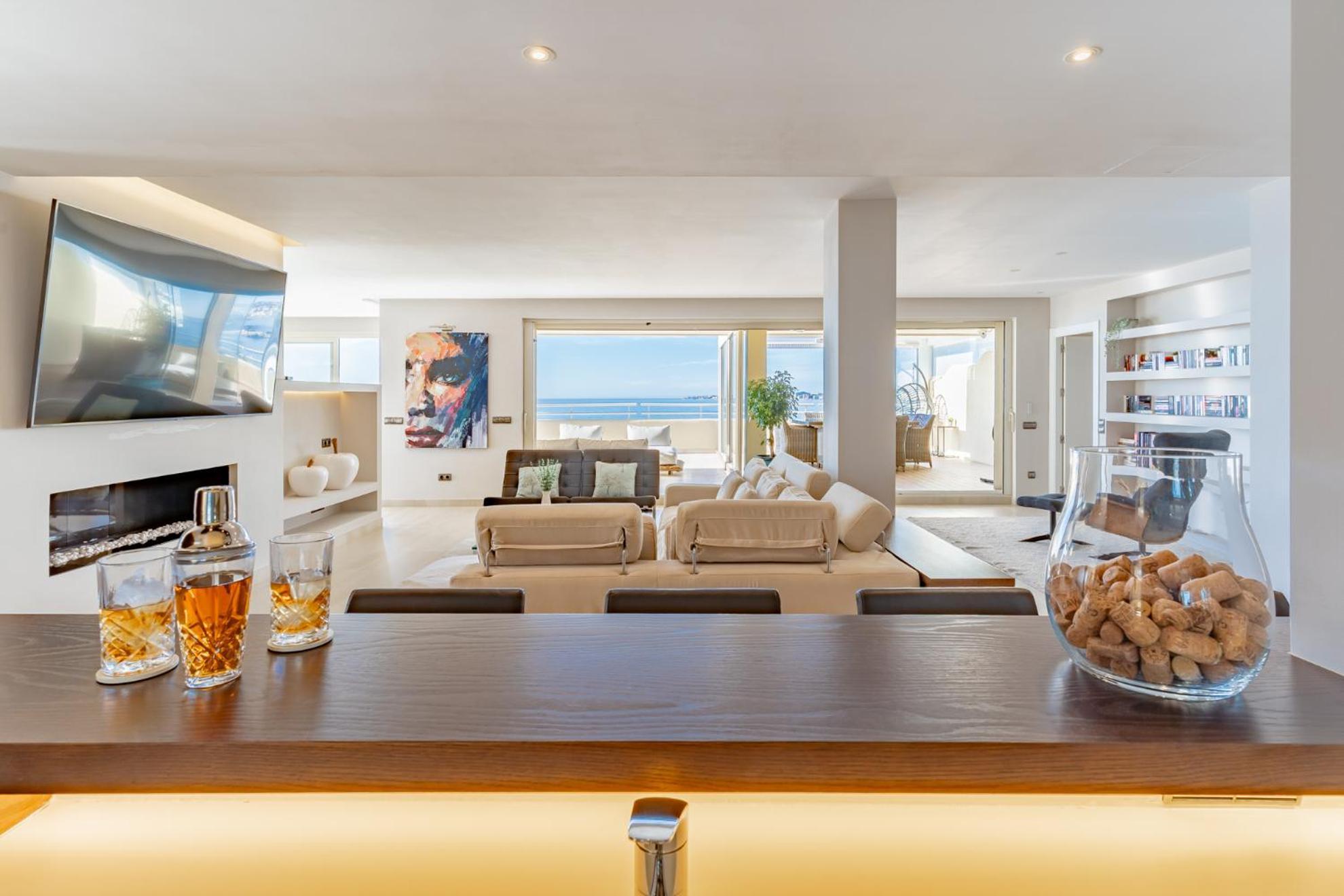 Infinity Blue Penthouse *