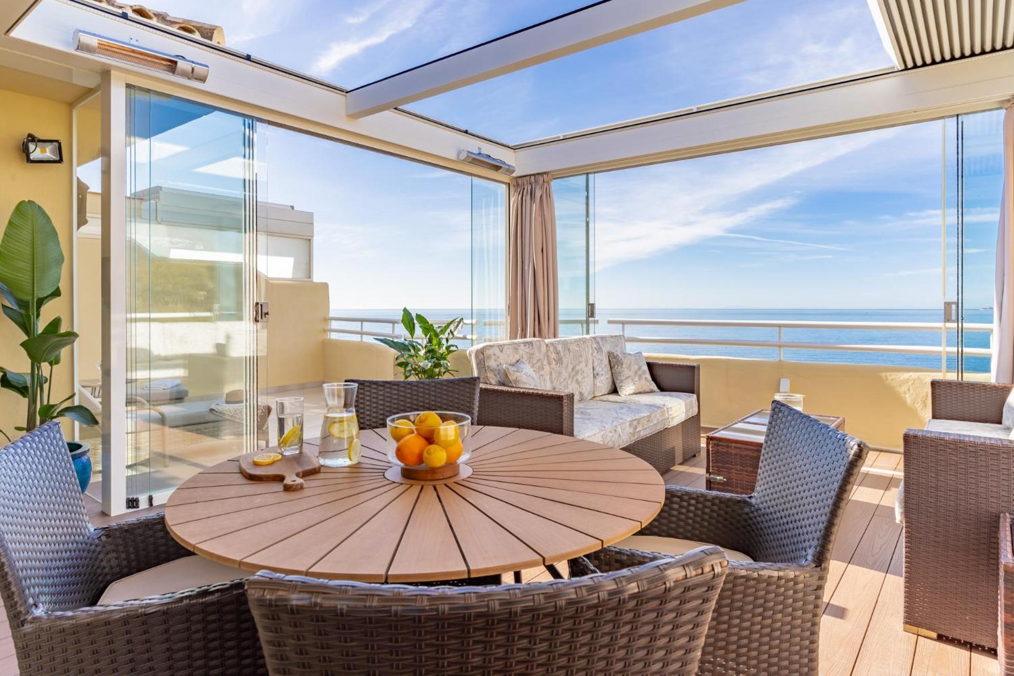 Infinity Blue Penthouse Ferienhaus
