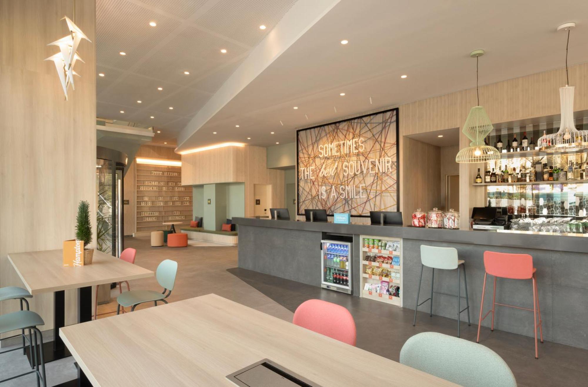 Hotel Hampton By Hilton Martiricos 3*