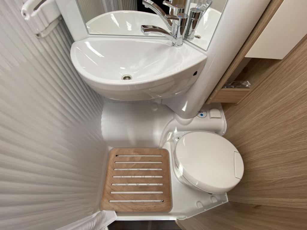 Autocaravana 6 Luxury tent