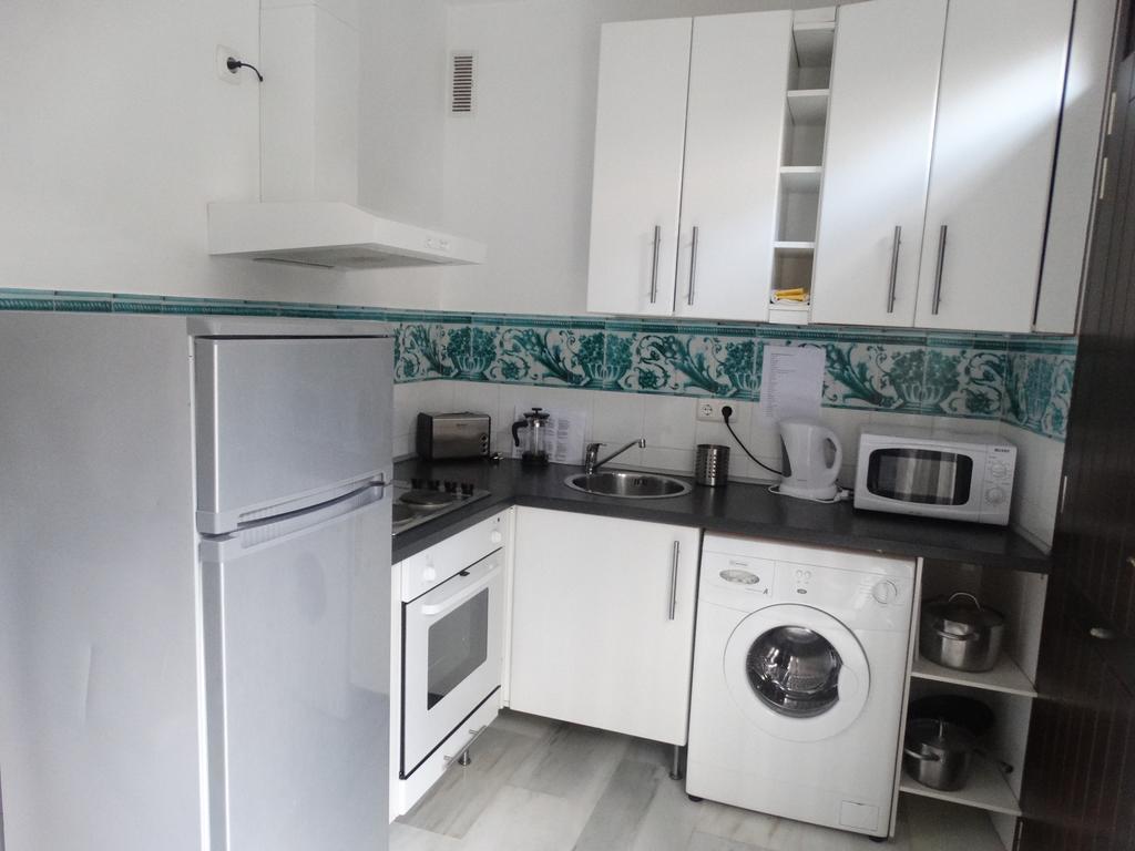 - Jinetes, 13 * Málaga
