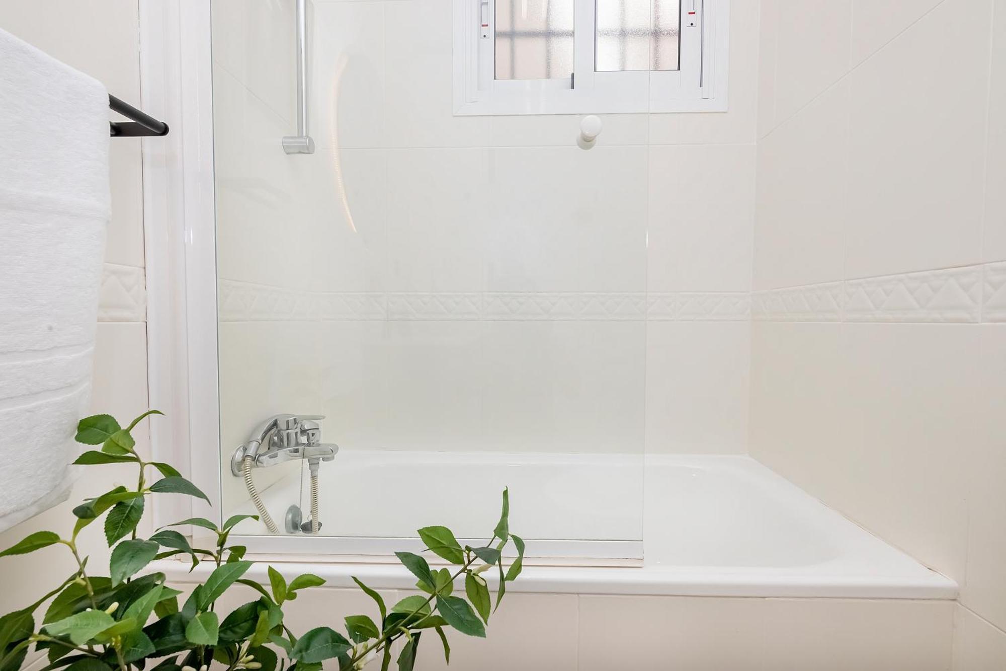 Exclusive Centre Apartment *