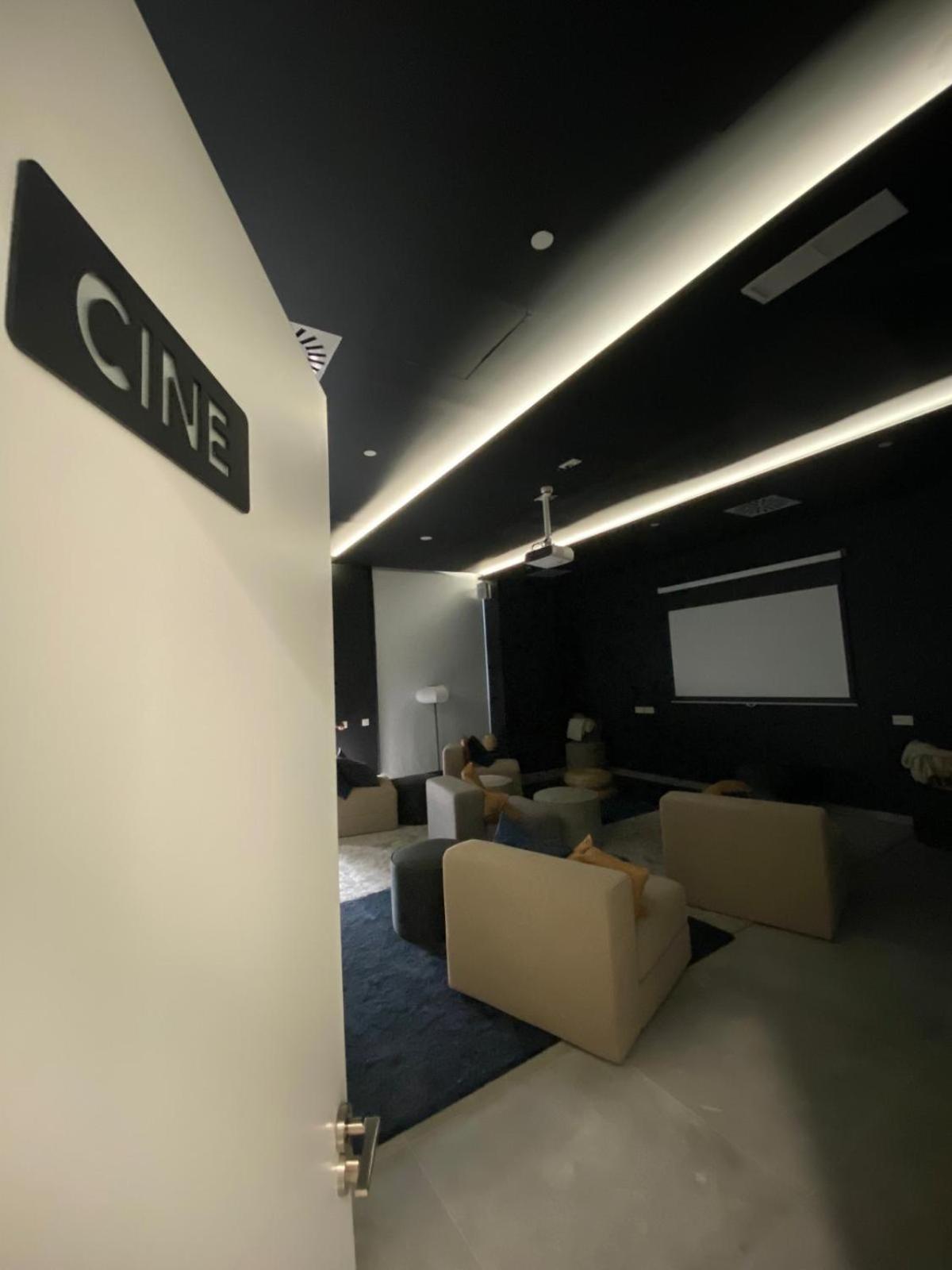 Apartment Skyline Center, Luxury, Planta 20 *