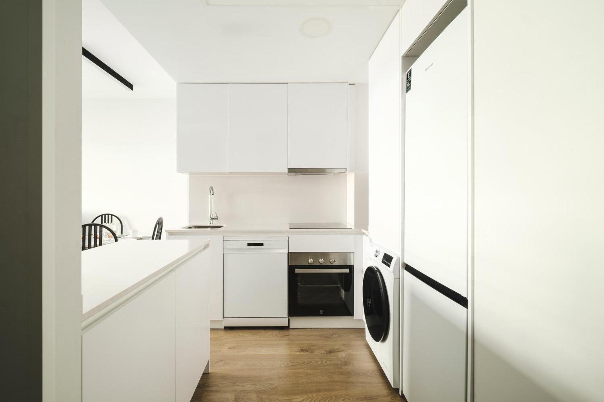 Apartment De Lujo En La Malagueta Con Piscina Y Garaje Malaga