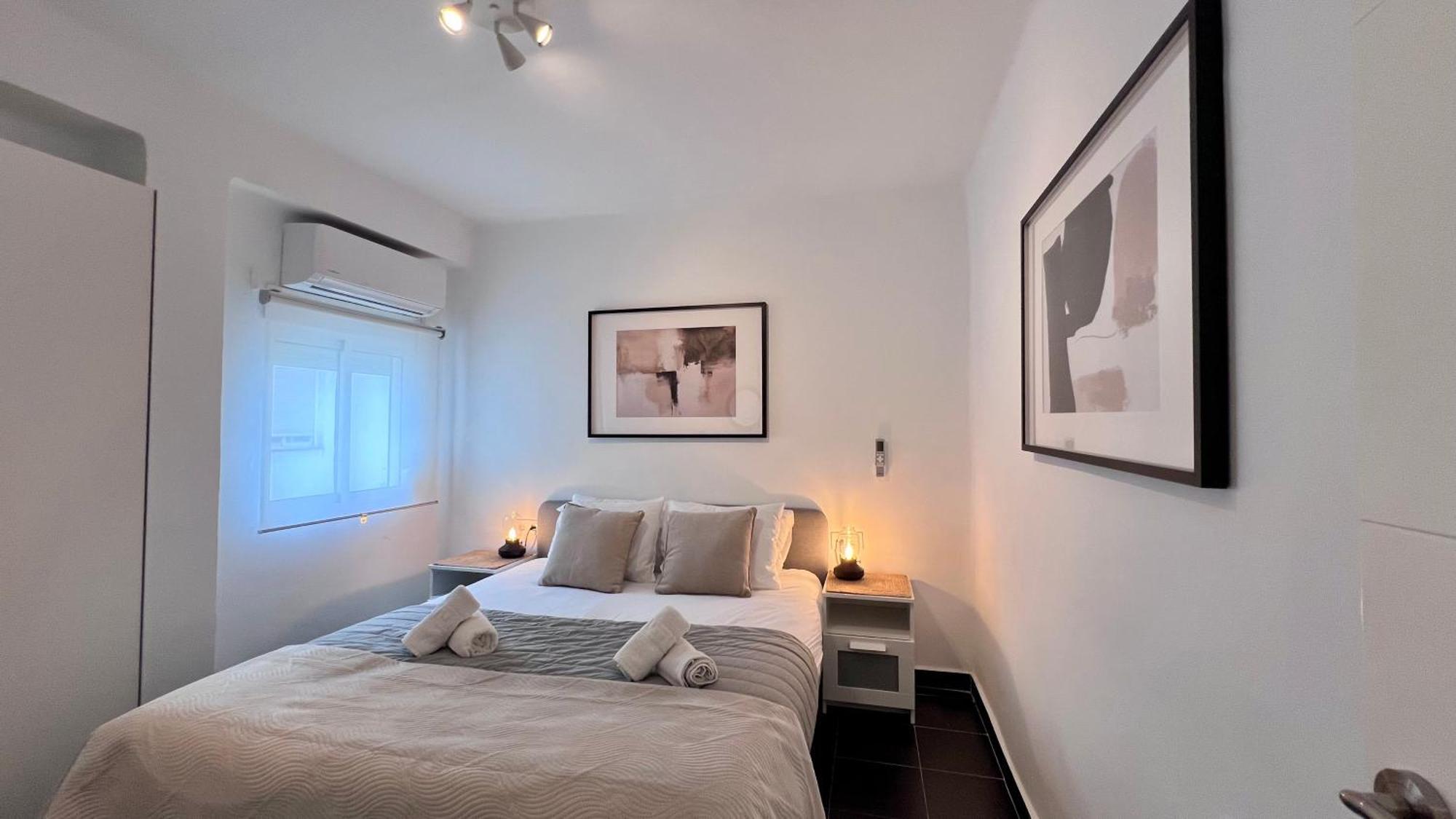 Apartment Cool, Modern And Snug 3br Peachy *