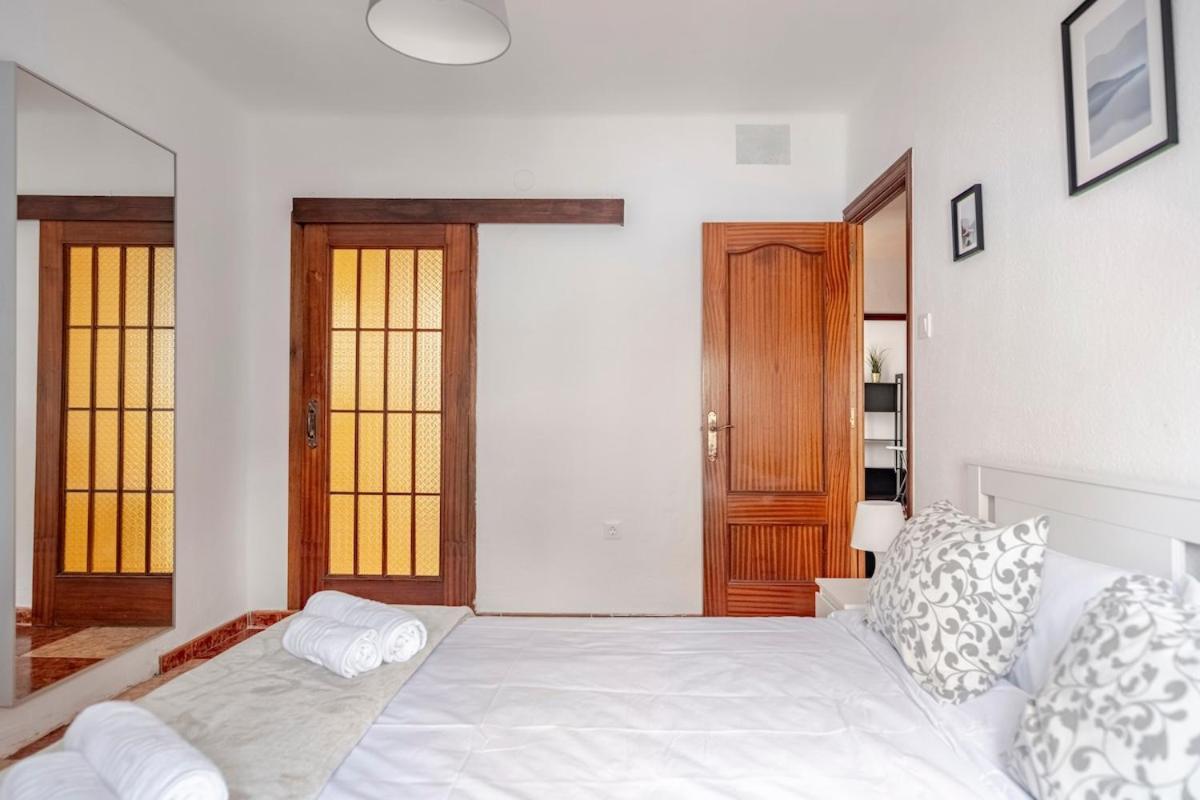 With Work/study Close To Old Town Apartment
