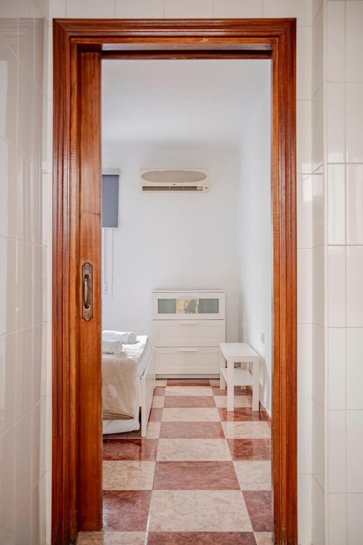 With Work/study Close To Old Town Malaga