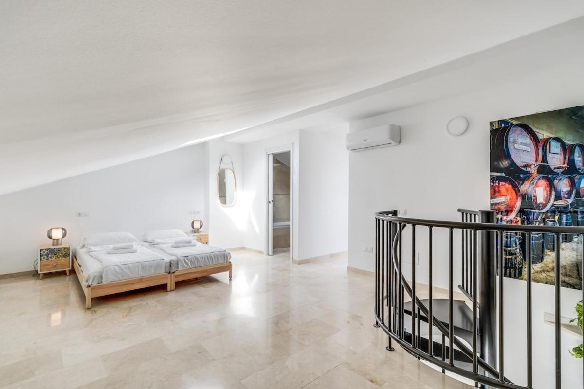 Cute On Calle Juan Herrera In Center Apartment Malaga