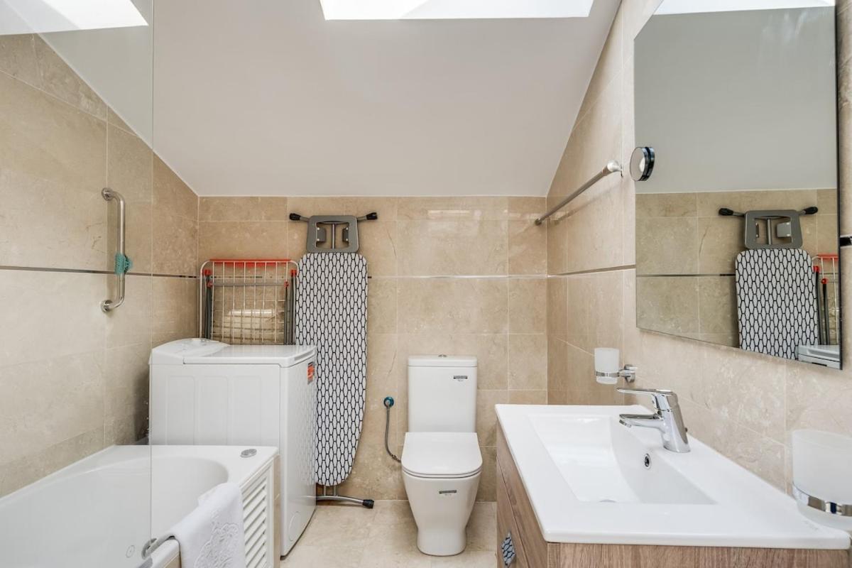 Cute On Calle Juan Herrera In Center Apartment Malaga