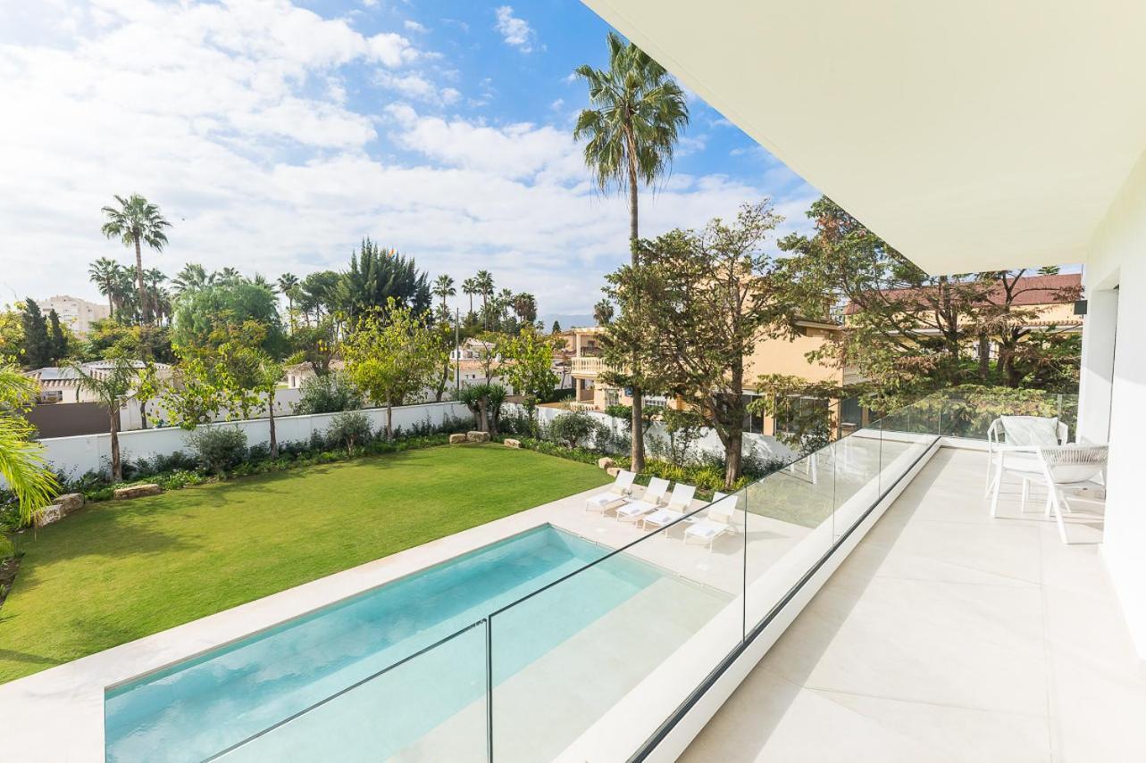 Homeclub Con Piscina Privada En Guadalmar *