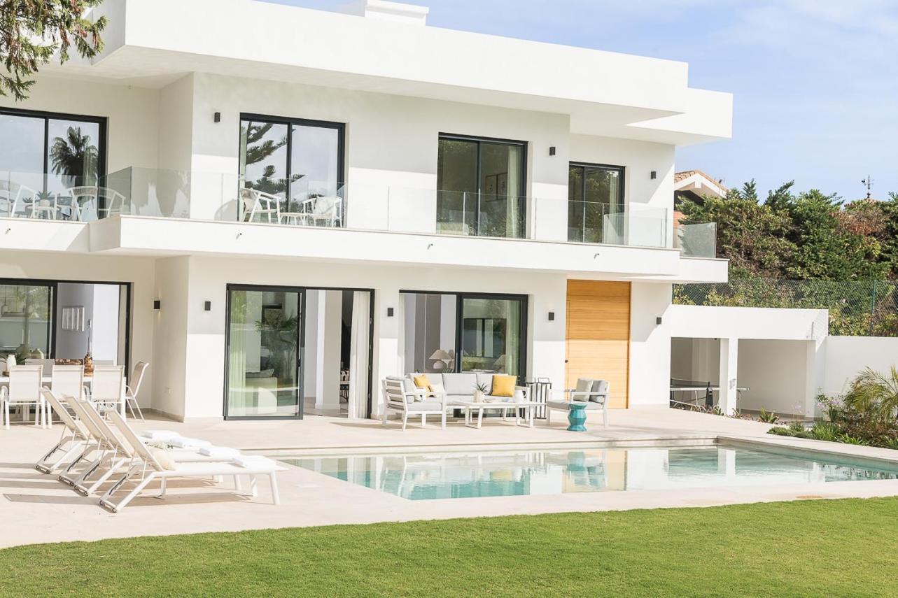 Homeclub Con Piscina Privada En Guadalmar *