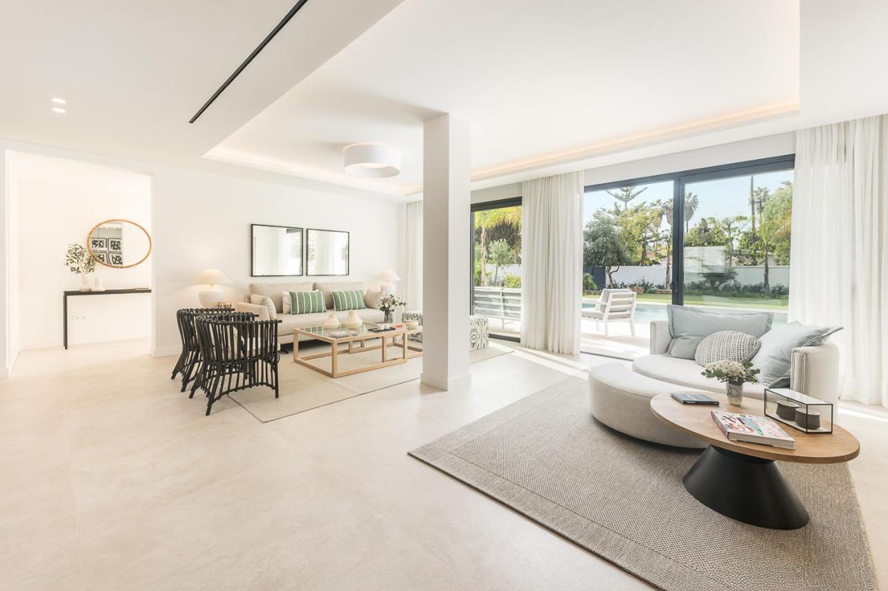 Homeclub Con Piscina Privada En Guadalmar Apartment