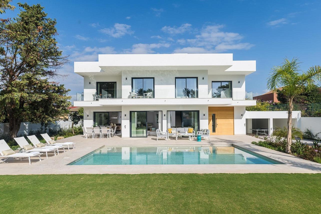 Homeclub Con Piscina Privada En Guadalmar *
