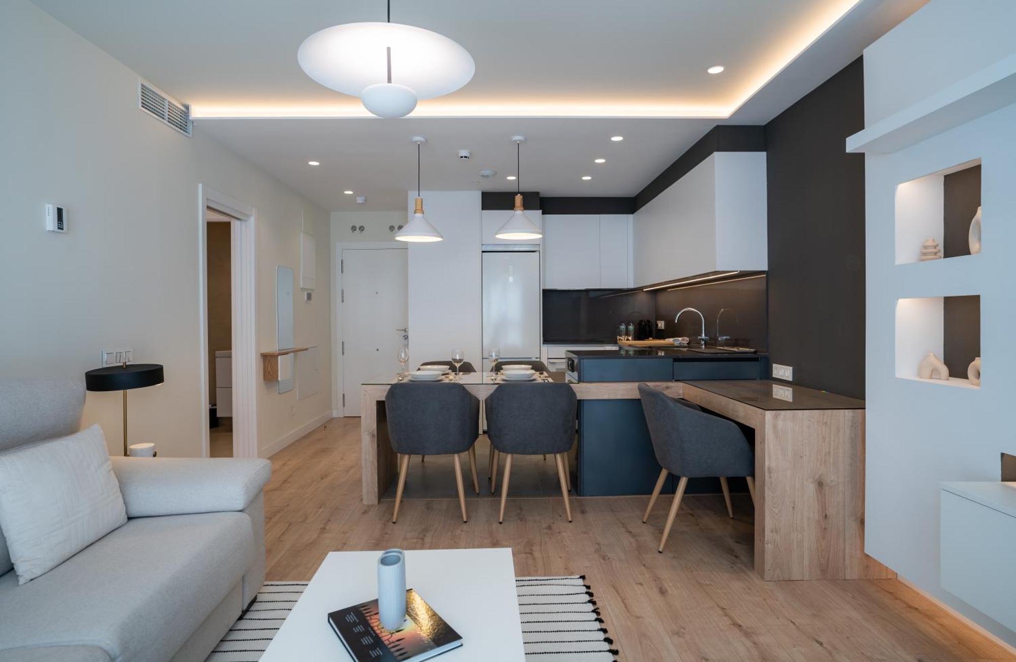 Sky View Design And Relax View With Free Parking Apartment