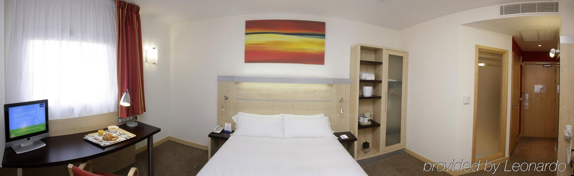 Express Airport By Ihg 3* Málaga