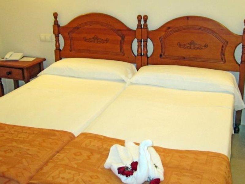 Eliseos Hotel