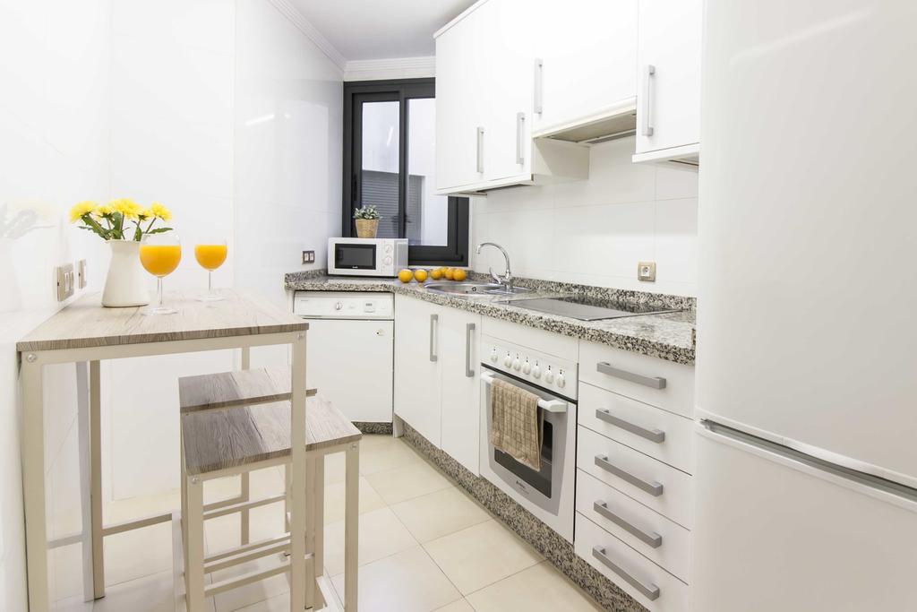 Appartement Center Flat Holidays Atarazanas Market