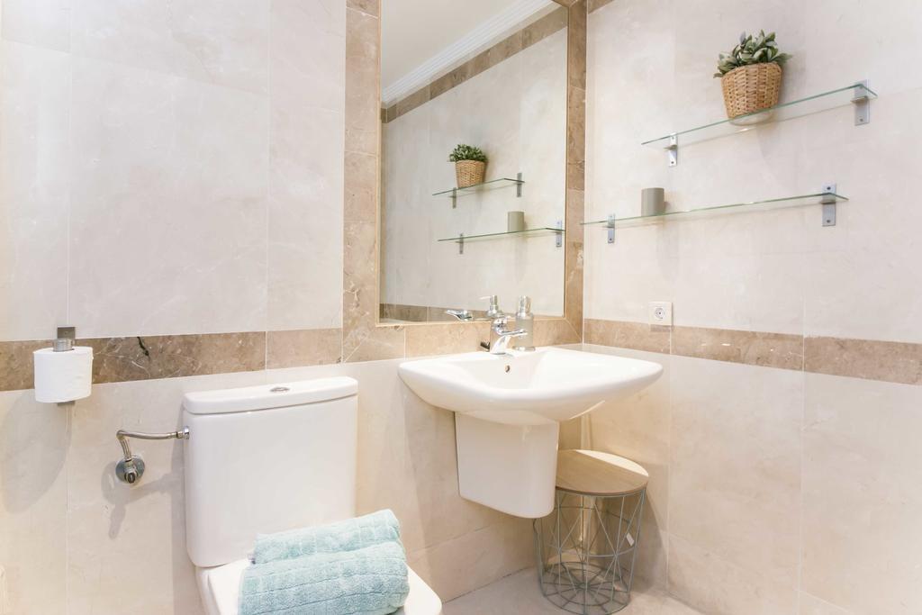 Center Flat Holidays Atarazanas Market Apartment