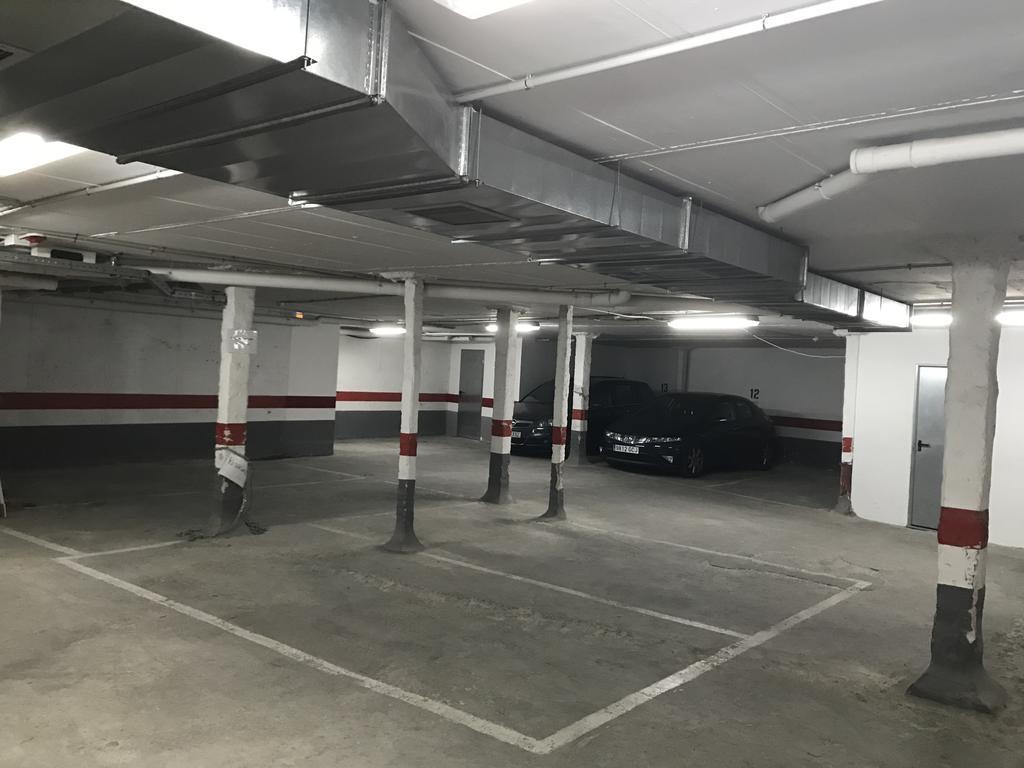 - Jinetes, 13 Apartment *