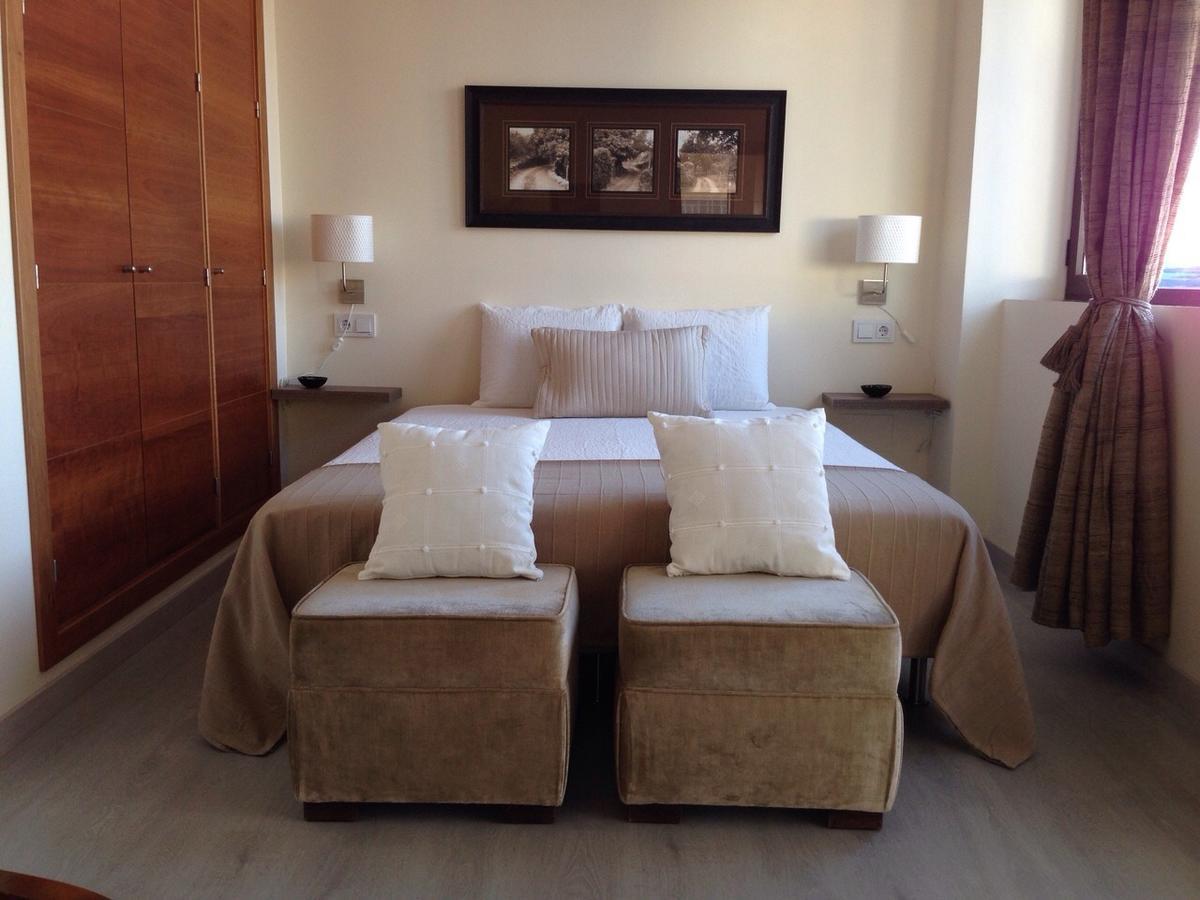 Larios Suites Apartment *