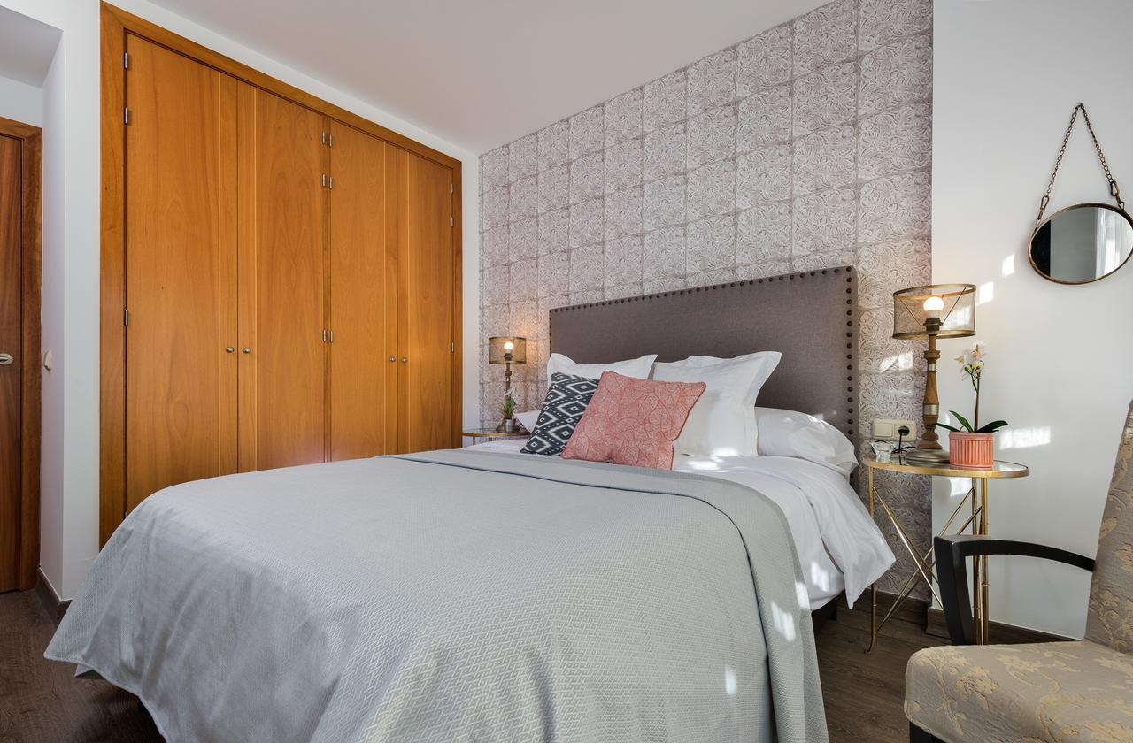 Genteel Eslava Terrace Apartment