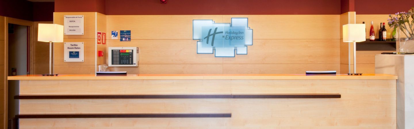 Hotel Express Airport By Ihg