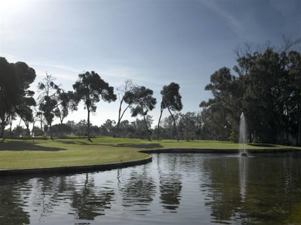 Hotel De Golf 4*