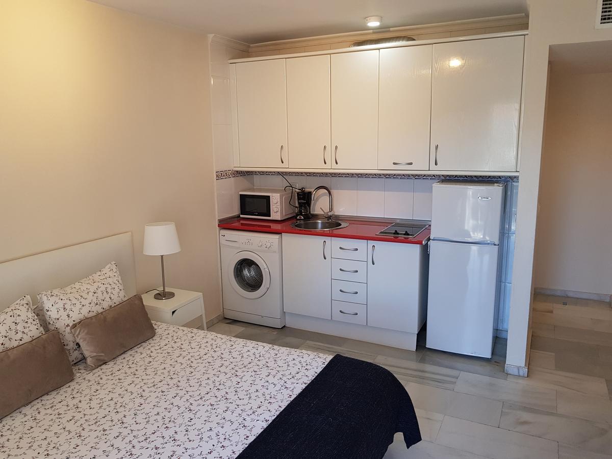 Fan Flat Eugenio (adults Only) * Malaga