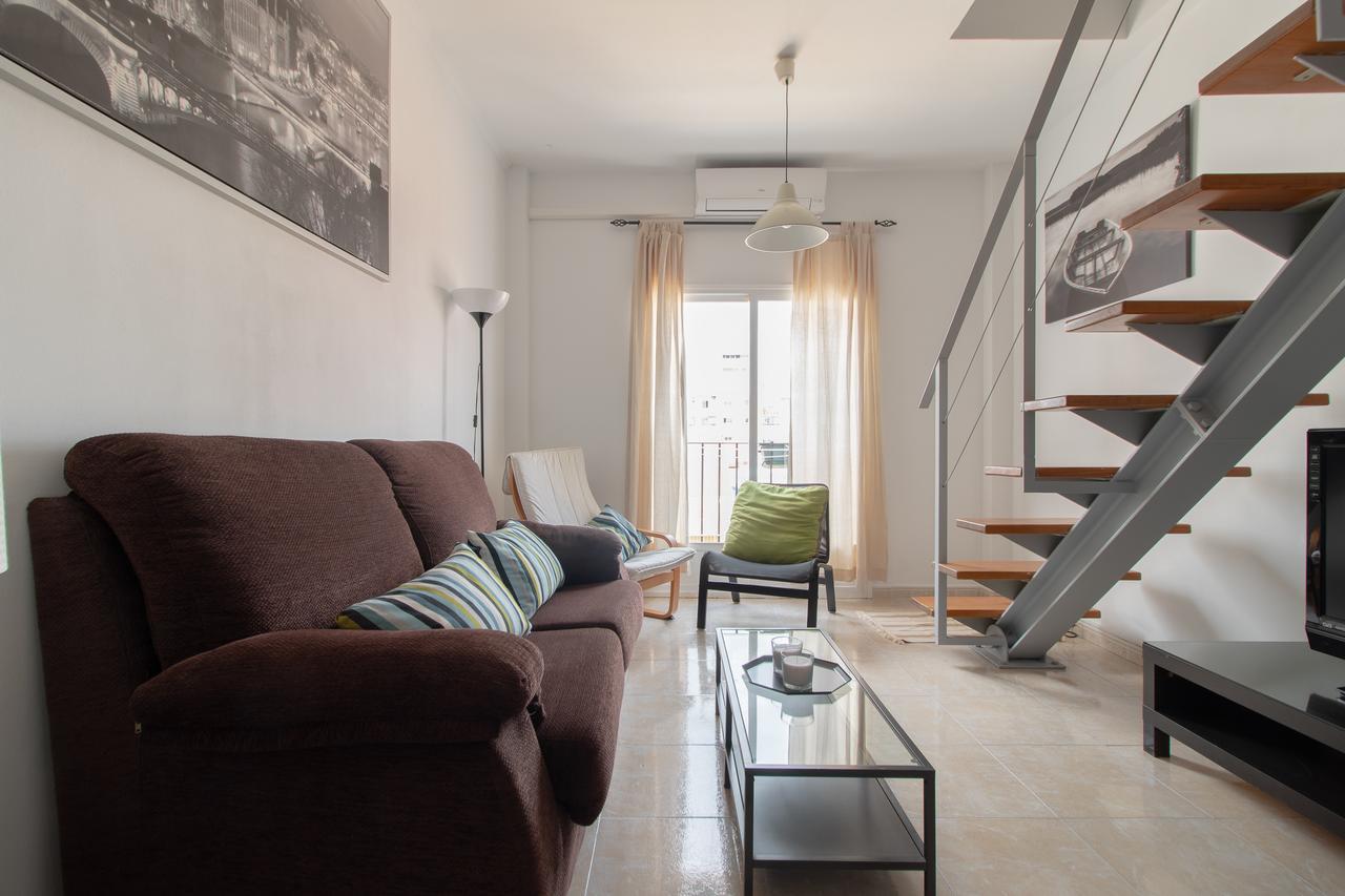 Cosy Central 3 Bedrooms Duplex Apartment *