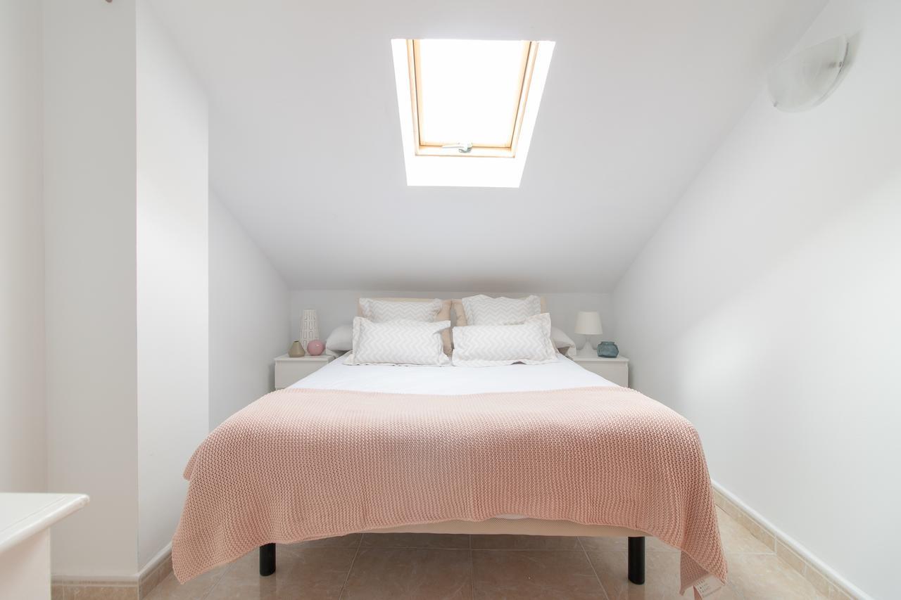 Cosy Central 3 Bedrooms Duplex Apartment *