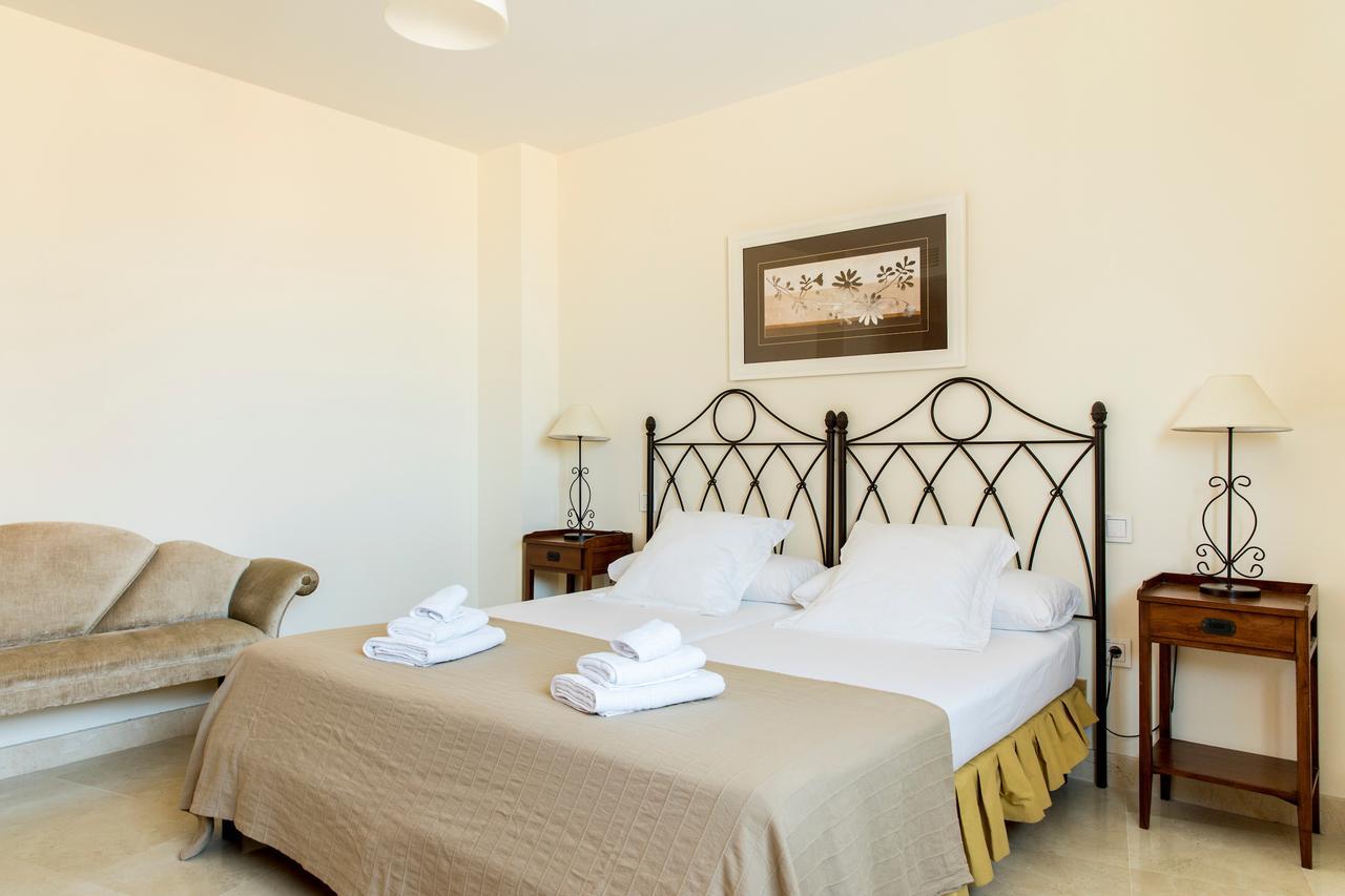 Apartment Larios Suites