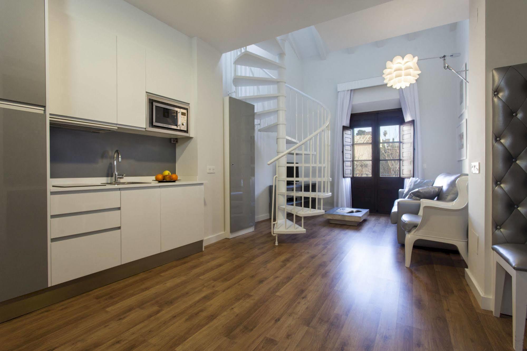 Picasso Apartment