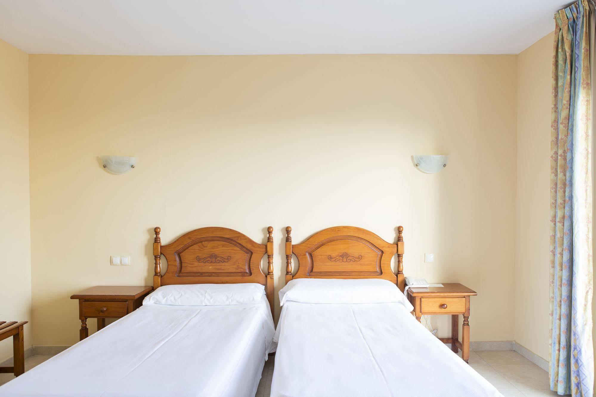 Hotel Eliseos 3*