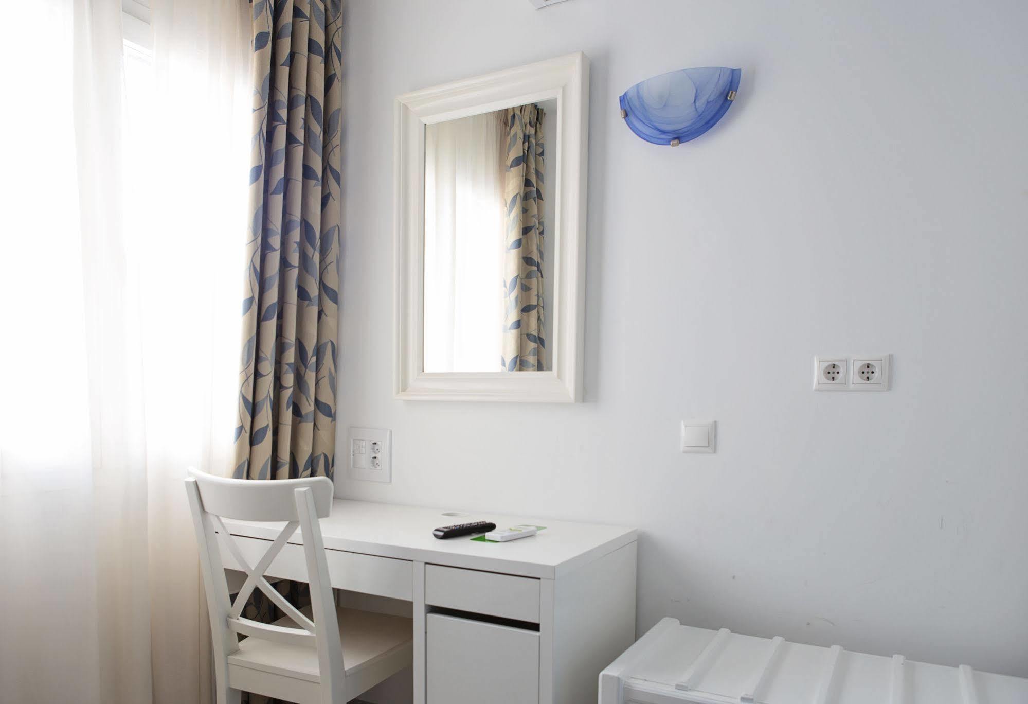Hotel Eliseos 3*
