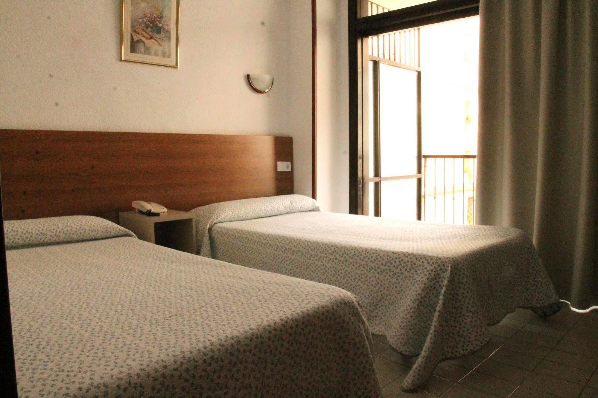 Guest house Terminal 2*