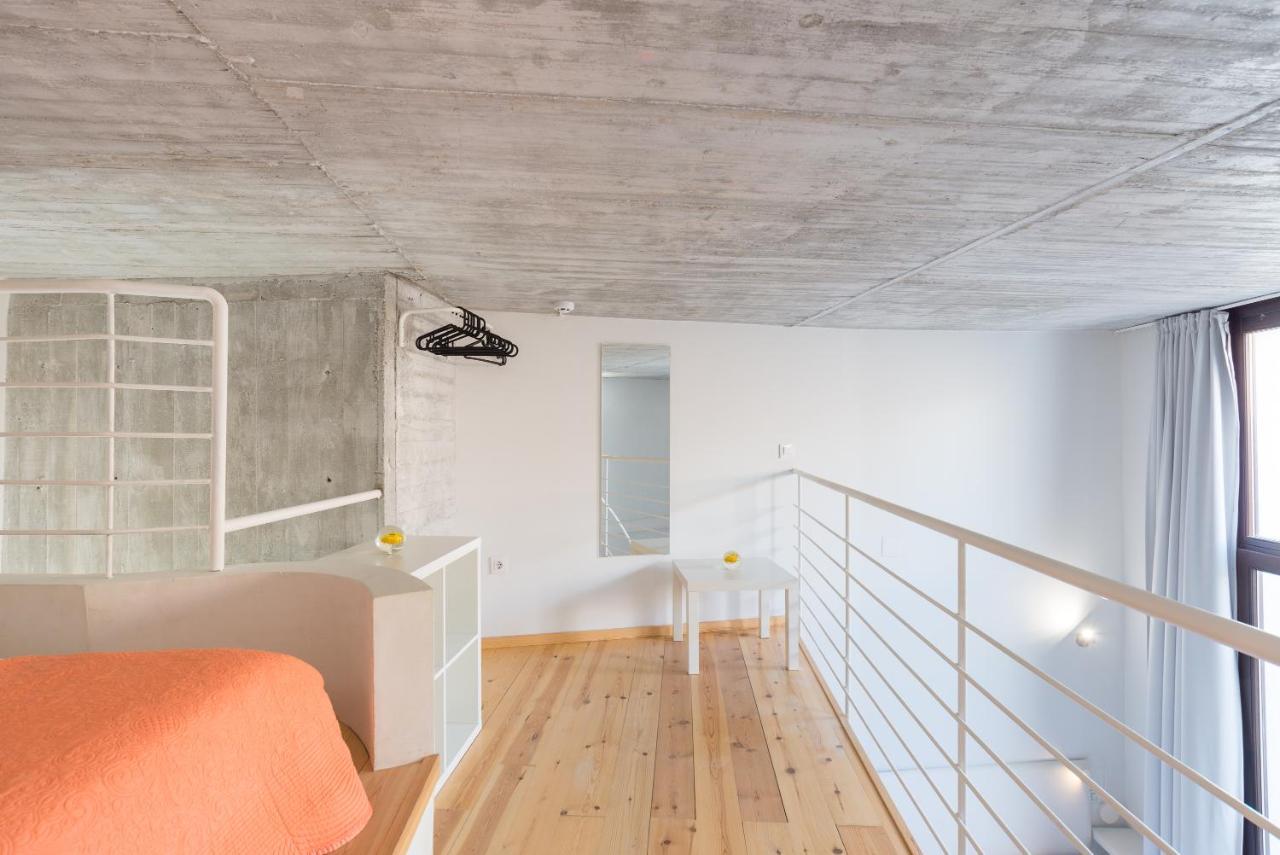 Breaks Apartment *