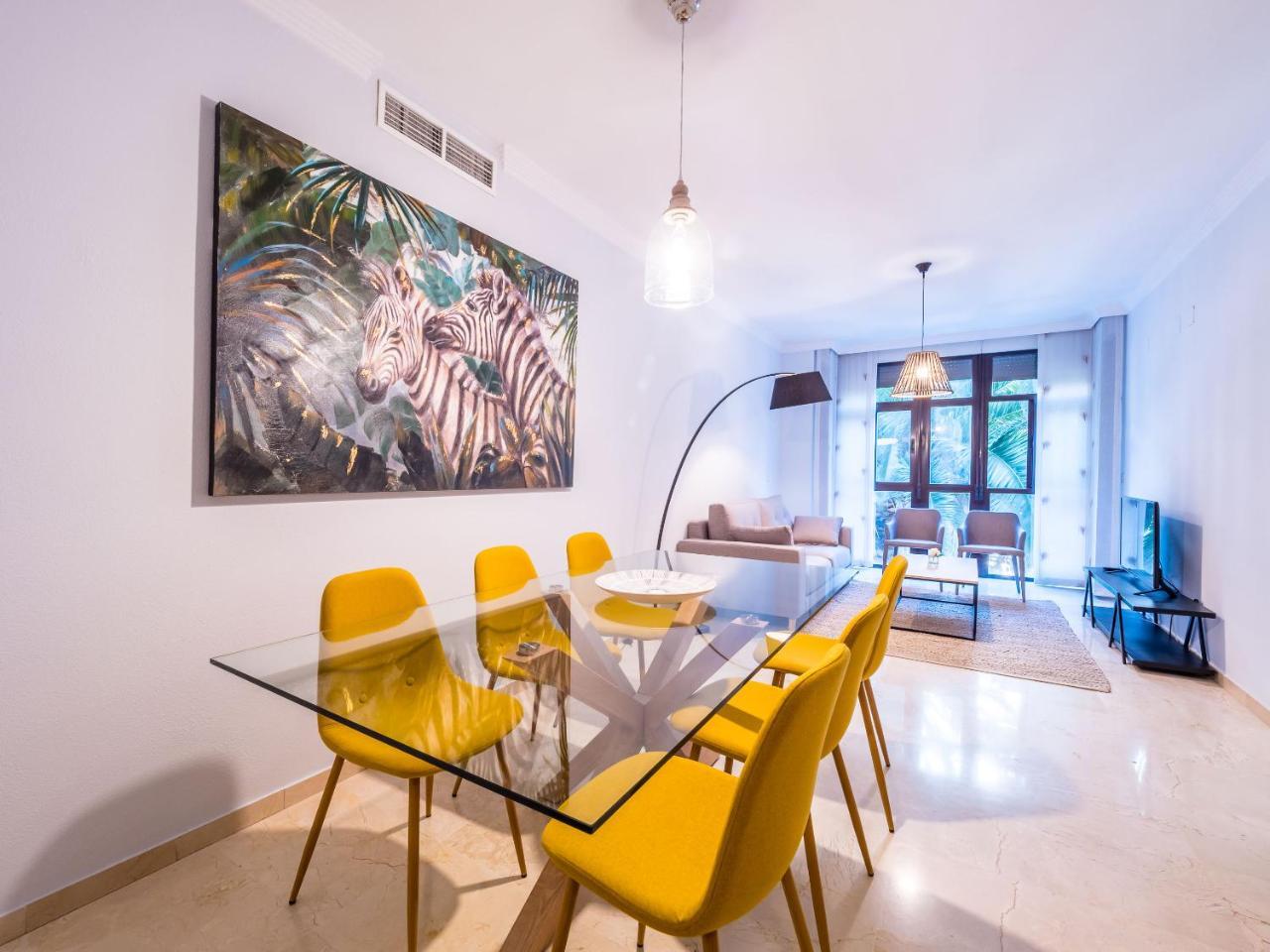 Apartment Center Experience - Premium *