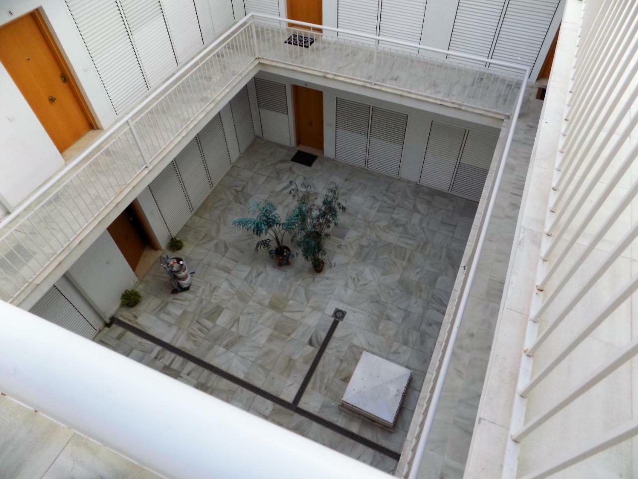Homes La Merced Apartment *