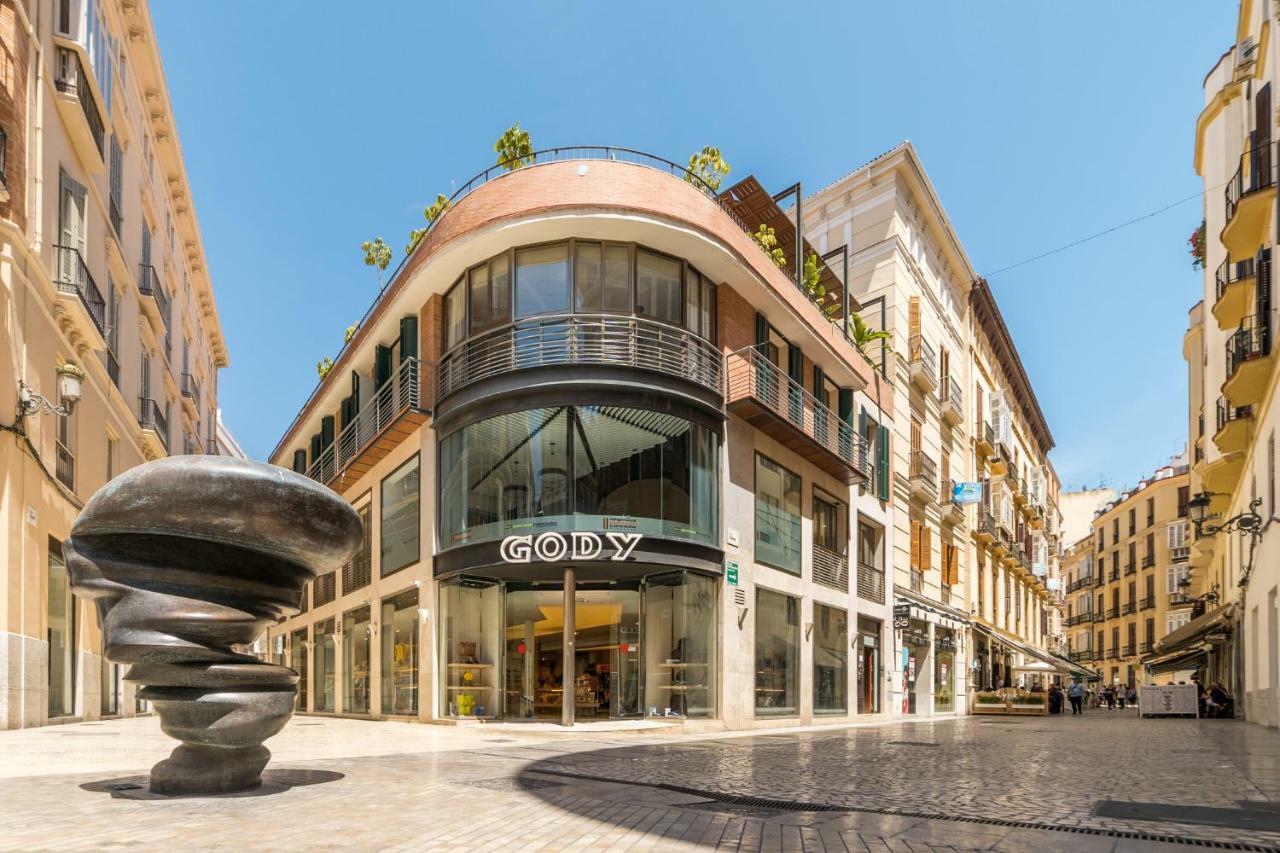 Iloftmalaga Larios-strachan