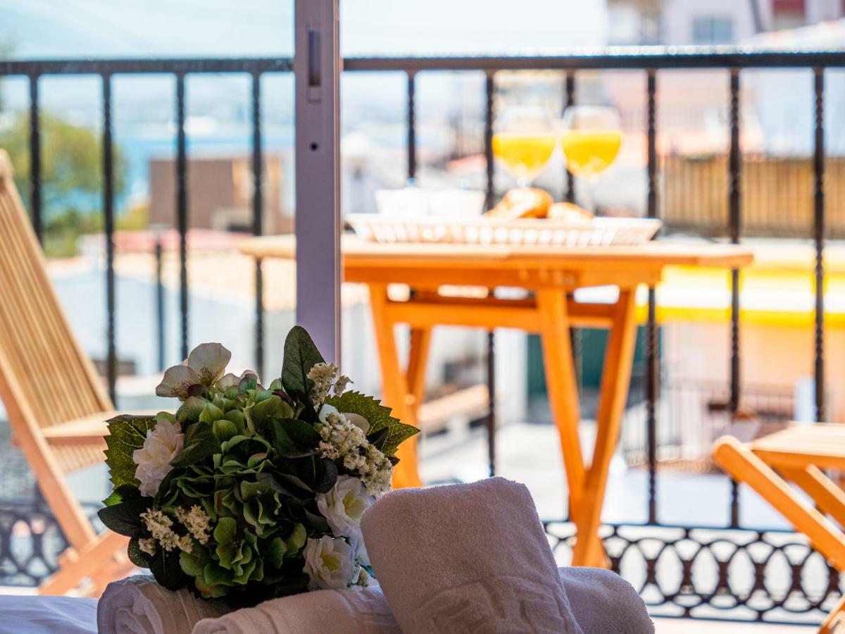 Blue Sea - With Terrace Apartment