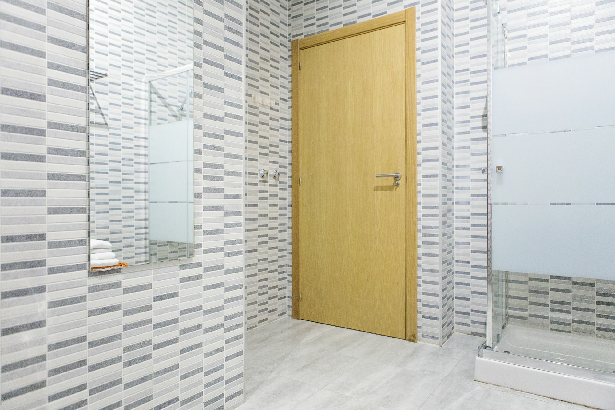 Suncity Refino Oriental Con Piscina *