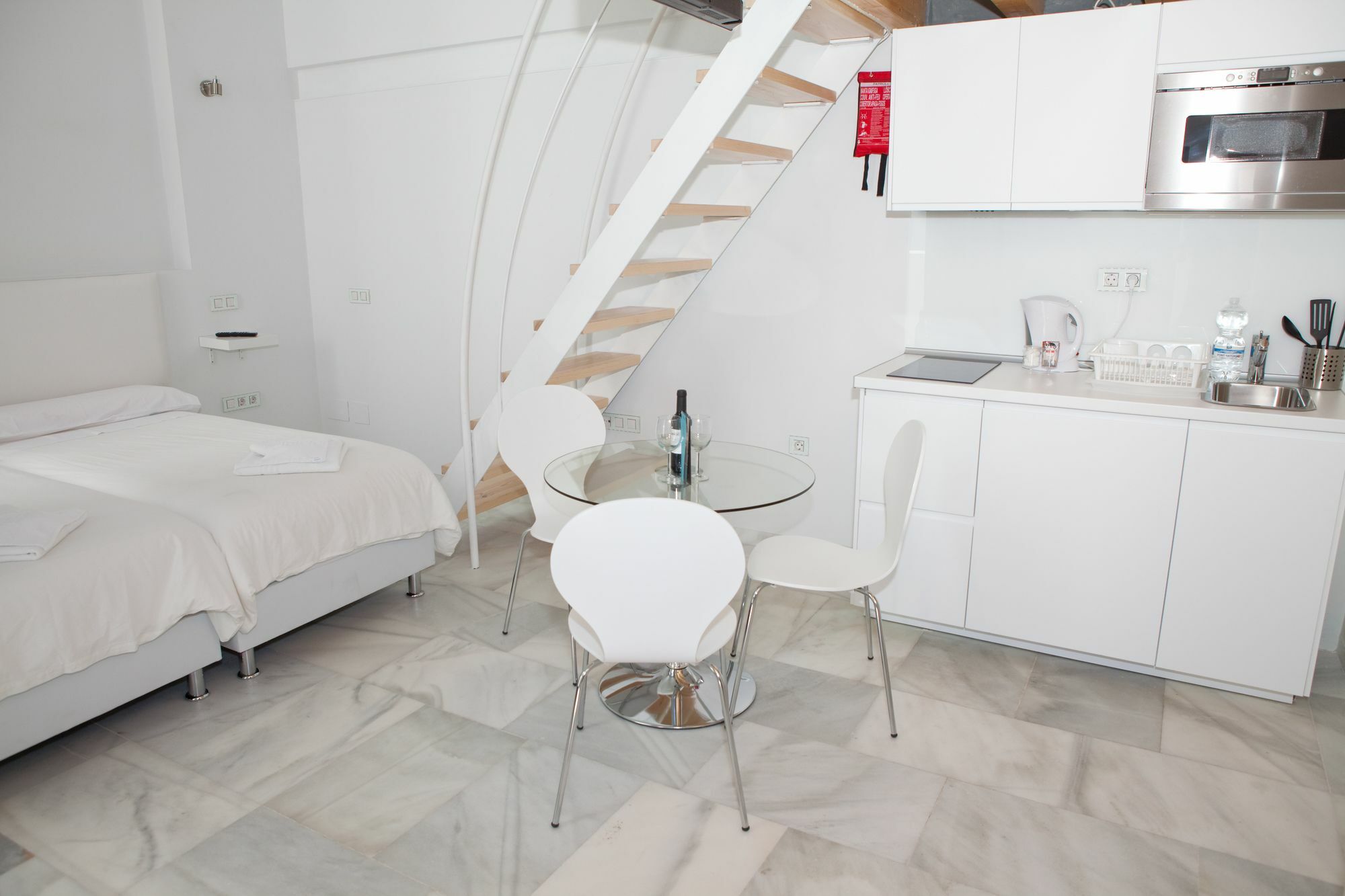Breaks Apartment *