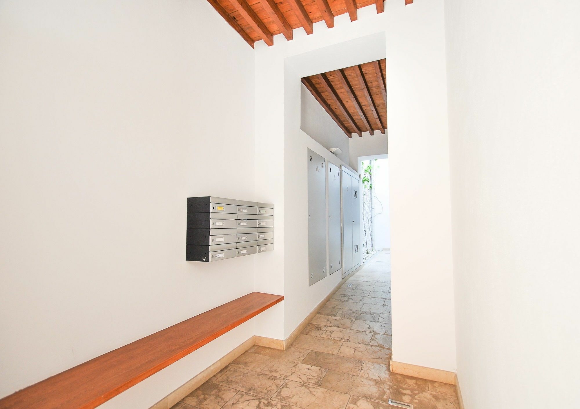 Renthas Vid Loft Apartment