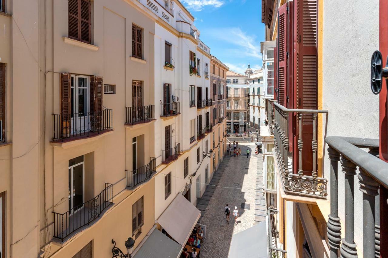 Genteel Larios Malaga